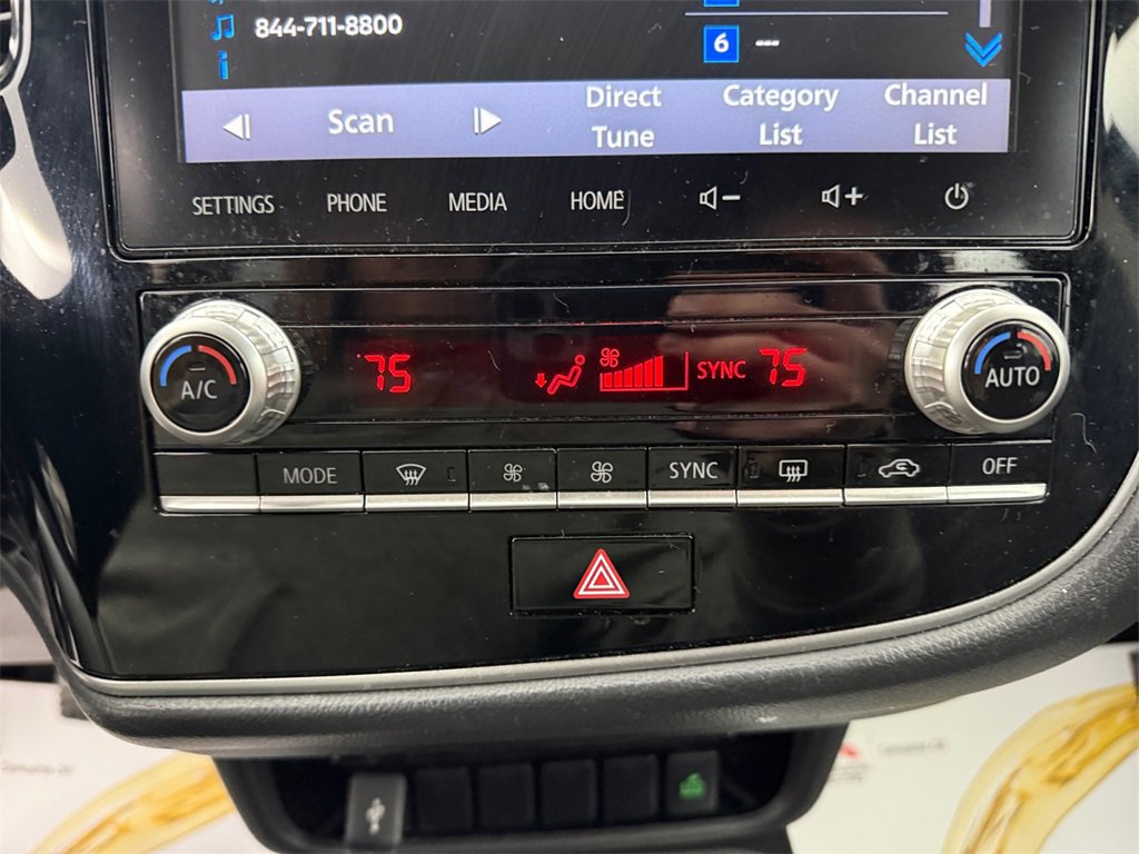 Used 2020 Mitsubishi Outlander SE image 31