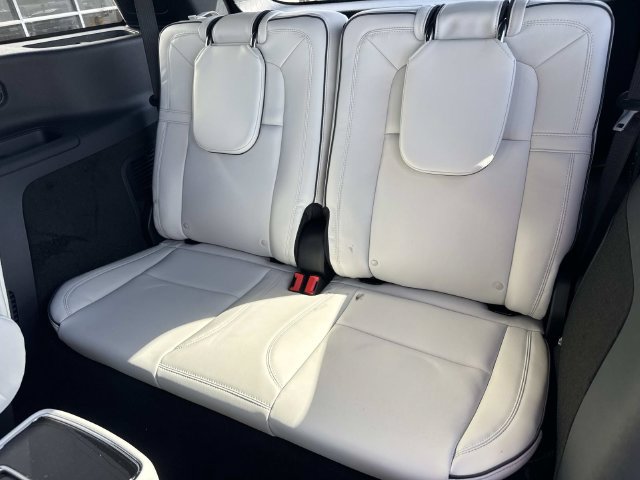 New 2027 Lincoln Aviator Black Label w/ Black Label Special Edition AWD/4WD image 14