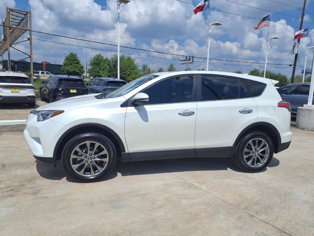 Used 2018 Toyota RAV4 Limited FWD image 3
