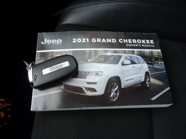 Used 2021 Jeep Grand Cherokee Laredo X AWD/4WD image 35