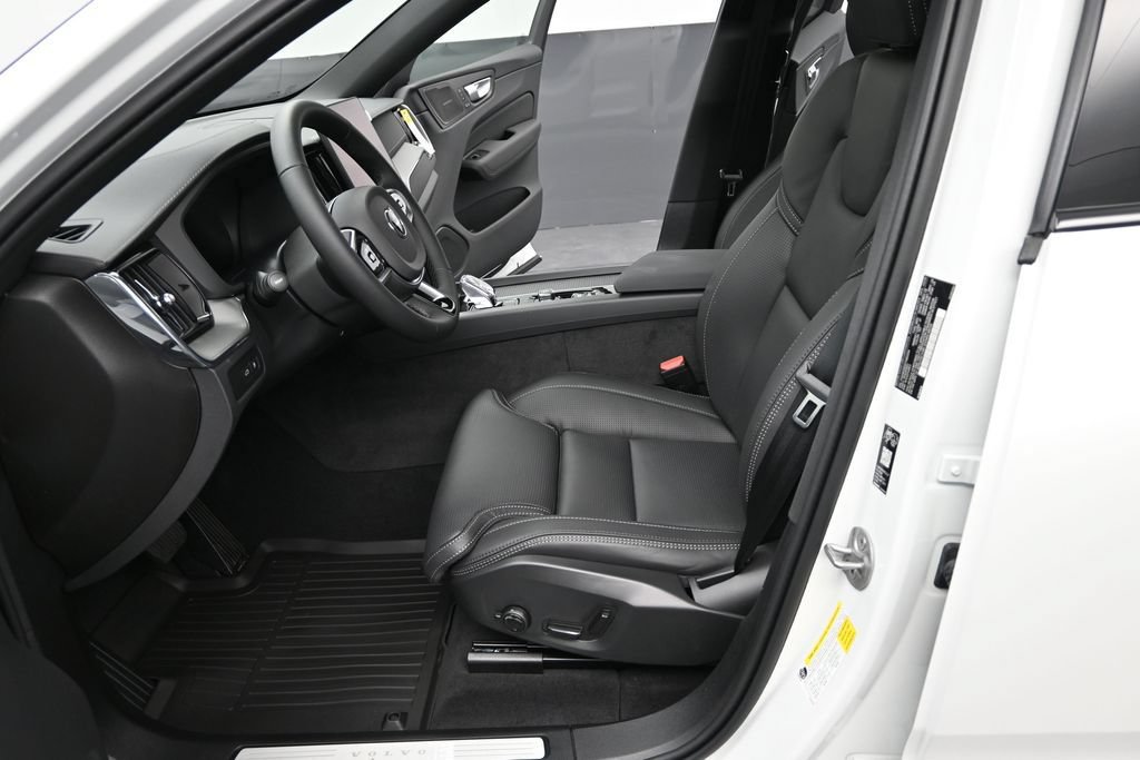 New 2026 Volvo XC60 T8 Ultra w/ Climate Package AWD/4WD image 10