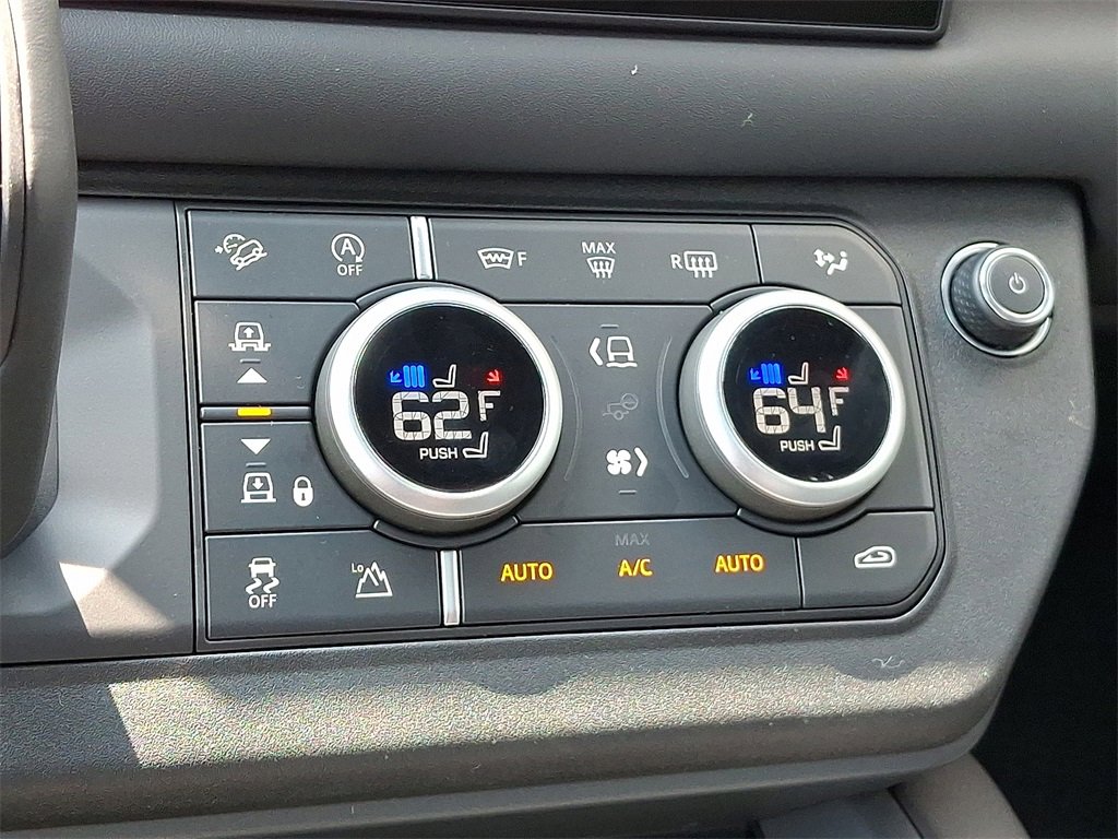 Used 2025 Land Rover Defender 110 S image 13