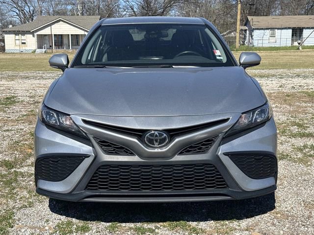 Used 2024 Toyota Camry SE image 2