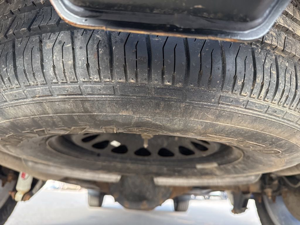 Used 2024 GMC Sierra 1500 SLE w/ X31 Off-Road Package image 33