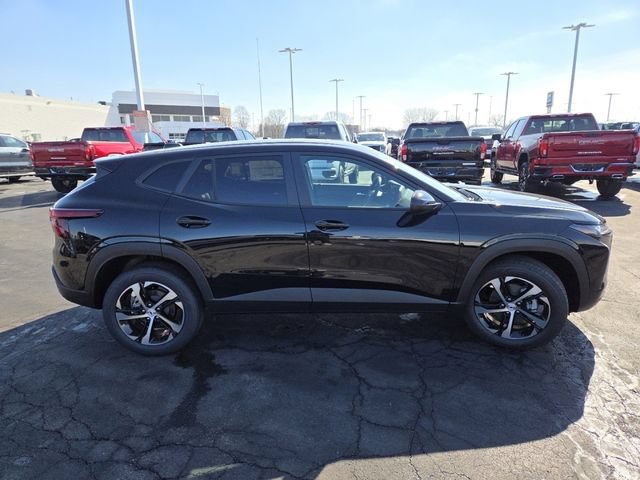 New 2026 Chevrolet Trax RS w/ Sunroof Package FWD image 17