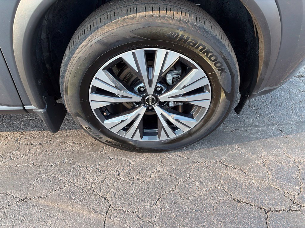 Used 2023 Nissan Rogue SV w/ SV Premium B Package AWD/4WD image 10