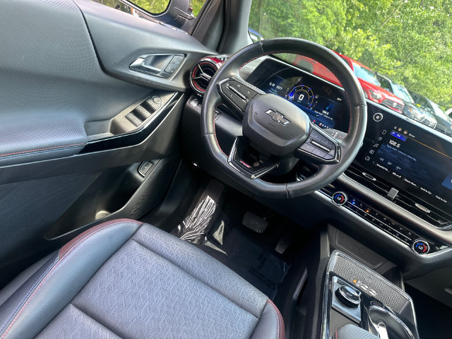Used 2025 Chevrolet Equinox RS w/ Safety and Technology Package AWD/4WD image 20