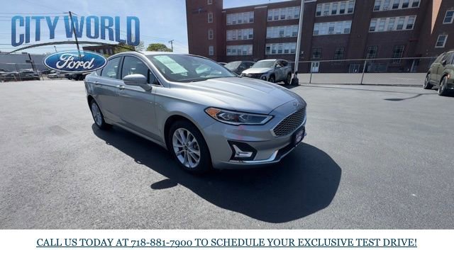 Used 2020 Ford Fusion Energi Titanium image 8