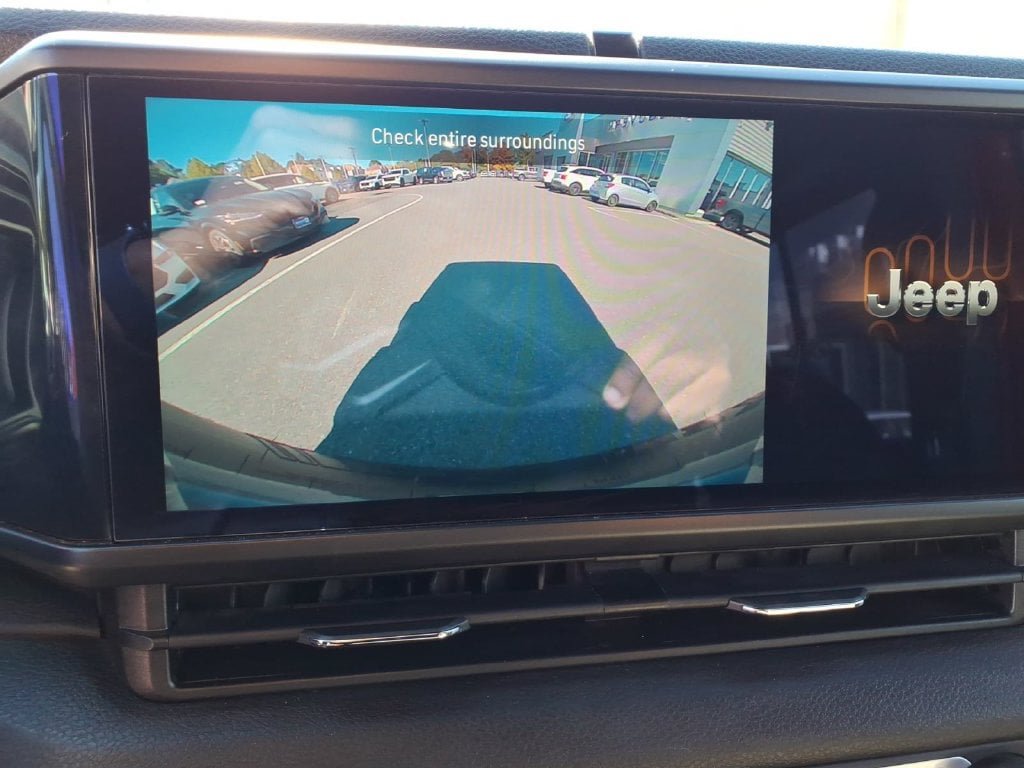 Used 2025 Jeep Wrangler Unlimited Sport AWD/4WD image 25