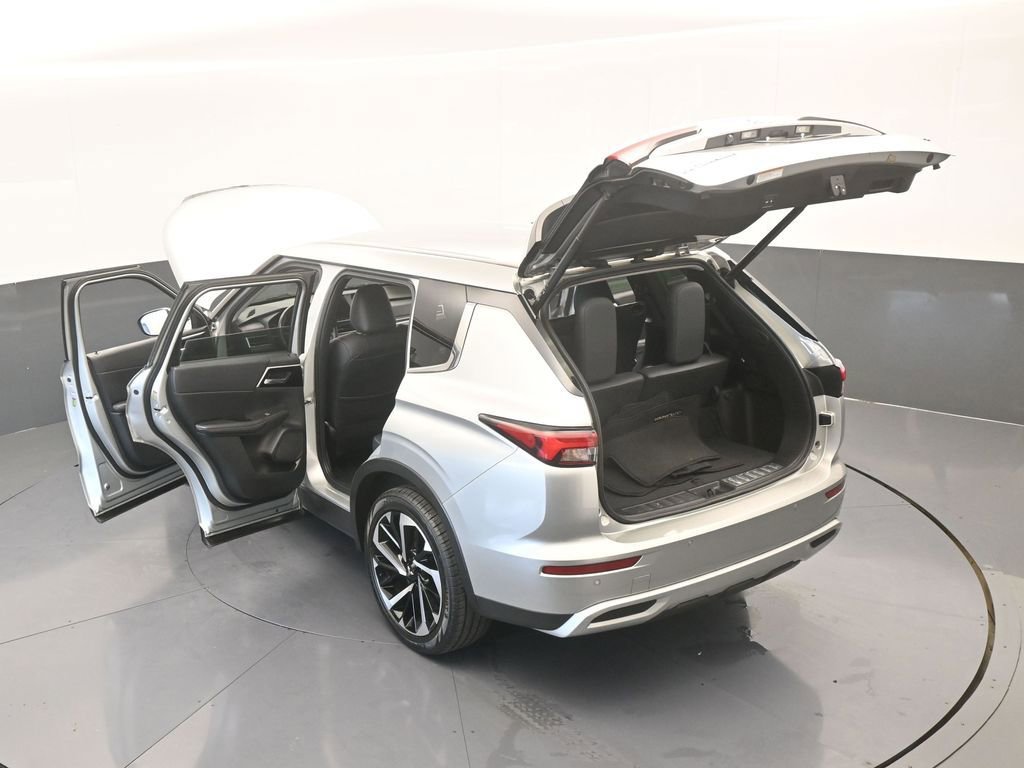 Used 2022 Mitsubishi Outlander SE image 77