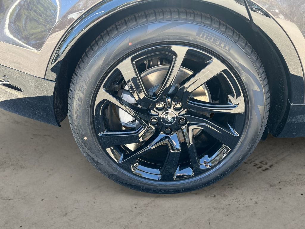 New 2025 Land Rover Discovery Dynamic SE AWD/4WD image 12