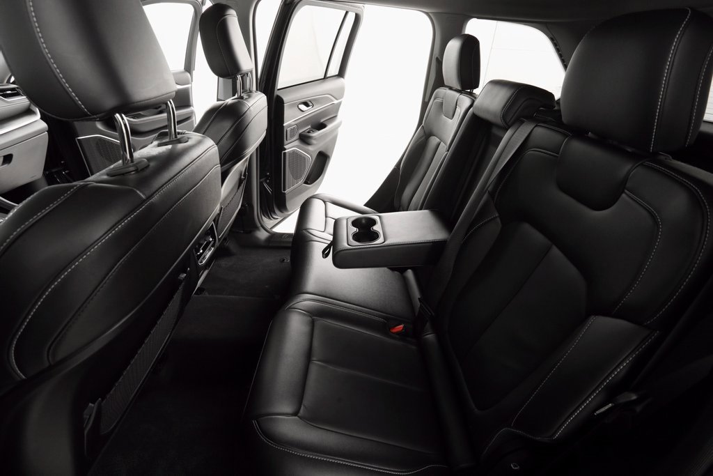 Certified 2022 Jeep Grand Cherokee Limited image 16