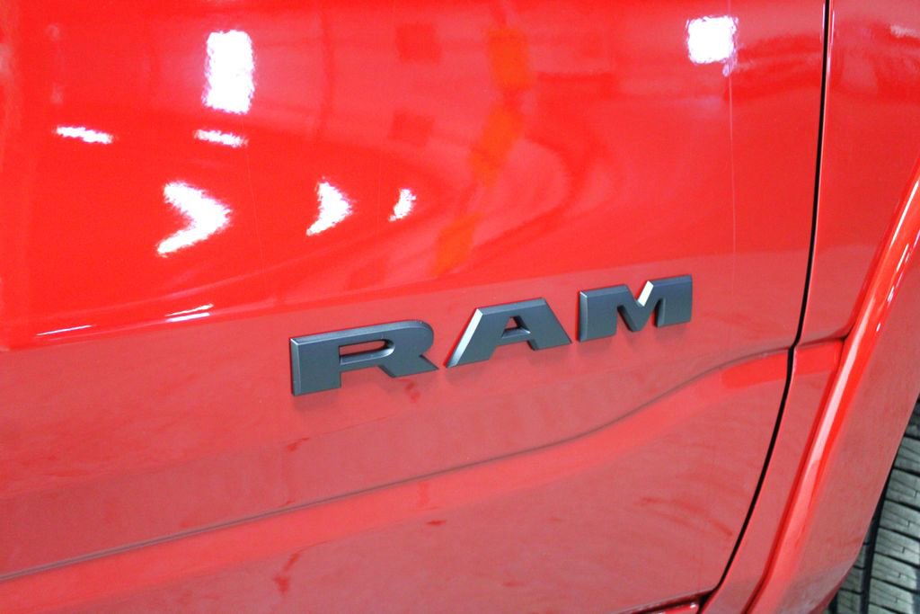 New 2026 RAM 1500 4x4 Crew Cab image 40