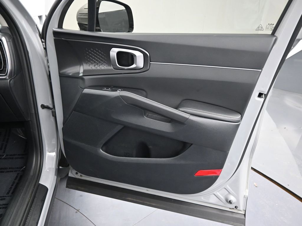 Used 2025 Kia Sorento S w/ Panoramic Sunroof Package image 23