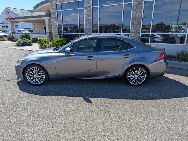 Used 2014 Lexus IS 250 w/ Navigation Package RWD image 2