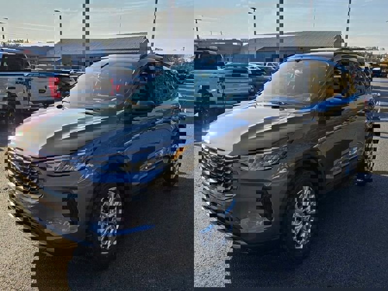 New 2026 Ford Escape Active w/ Active Premium Tech Pack image 3