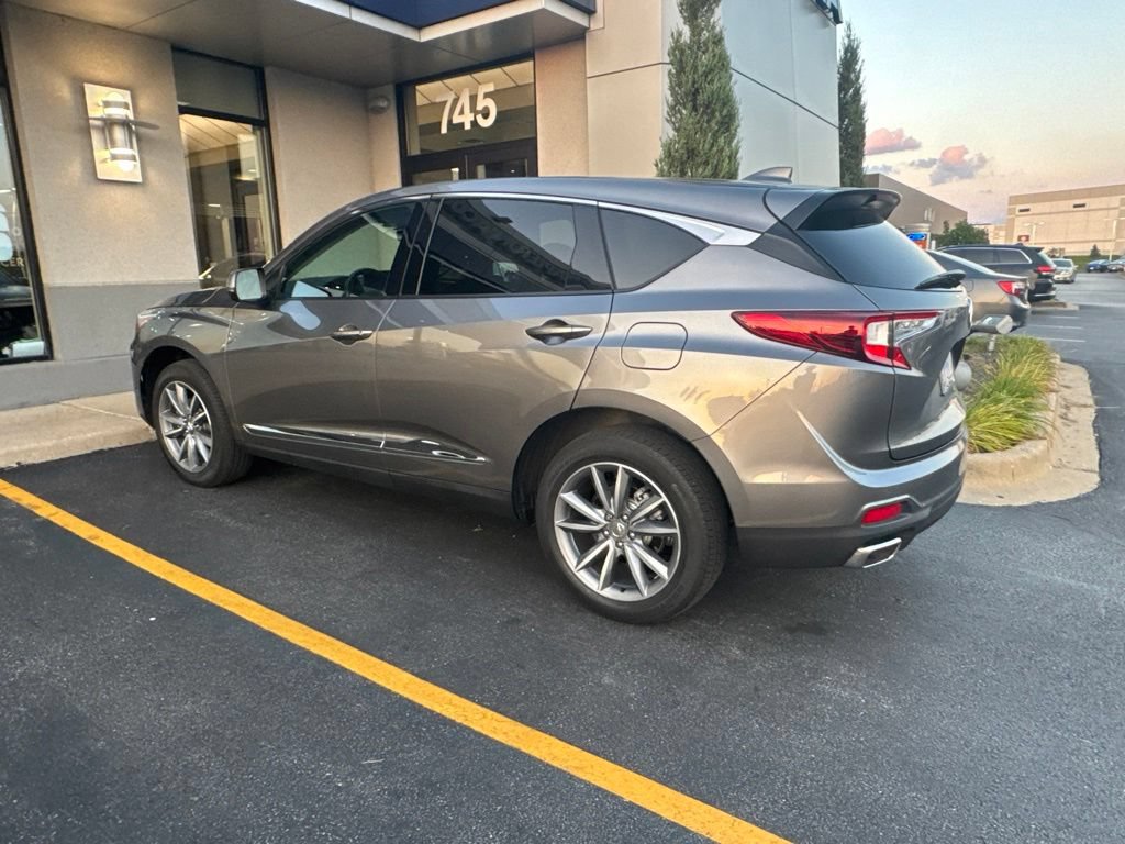 Used 2024 Acura RDX w/ Technology Package AWD/4WD image 3