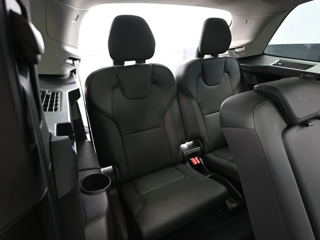 Used 2024 Volvo XC90 B5 Plus image 48