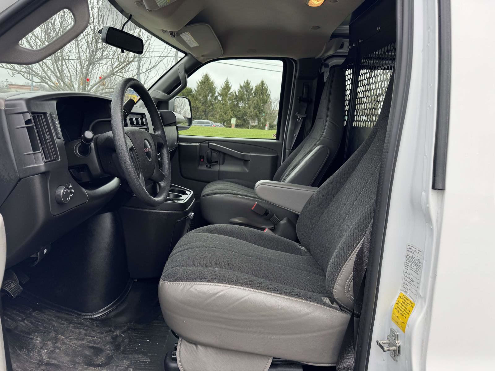 Used 2024 GMC Savana 2500 w/ Driver Convenience Package image 11