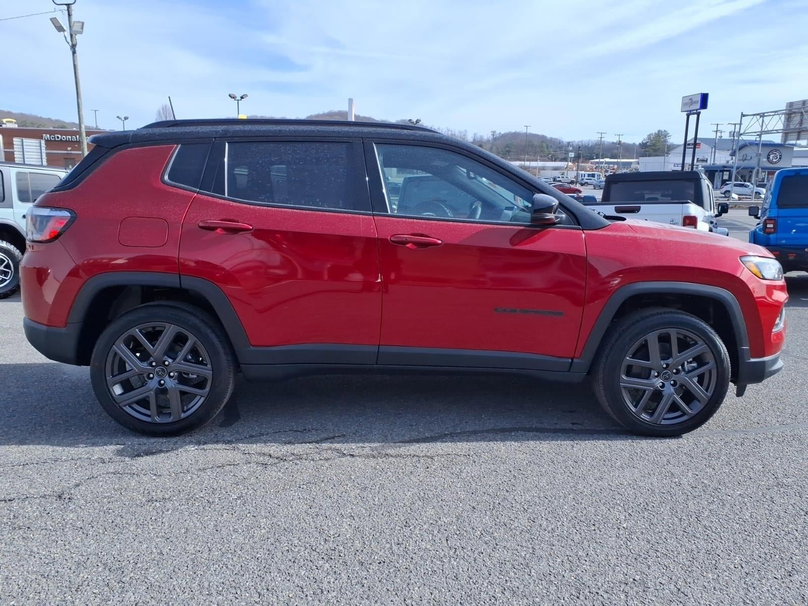 New 2026 Jeep Compass Latitude video 3