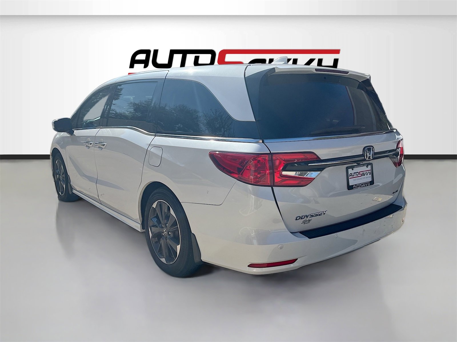 Used 2023 Honda Odyssey Elite image 5