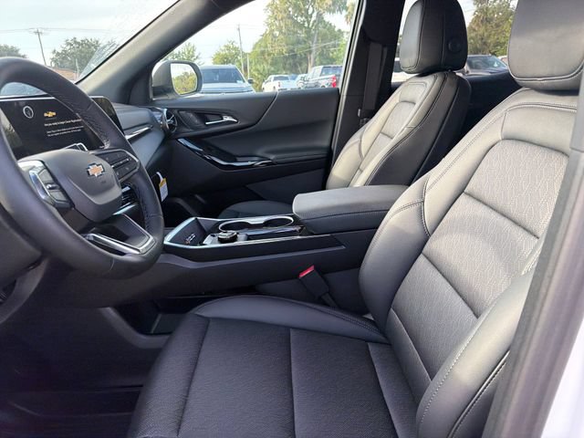 New 2027 Chevrolet Equinox LT w/ Convenience Package II FWD image 16