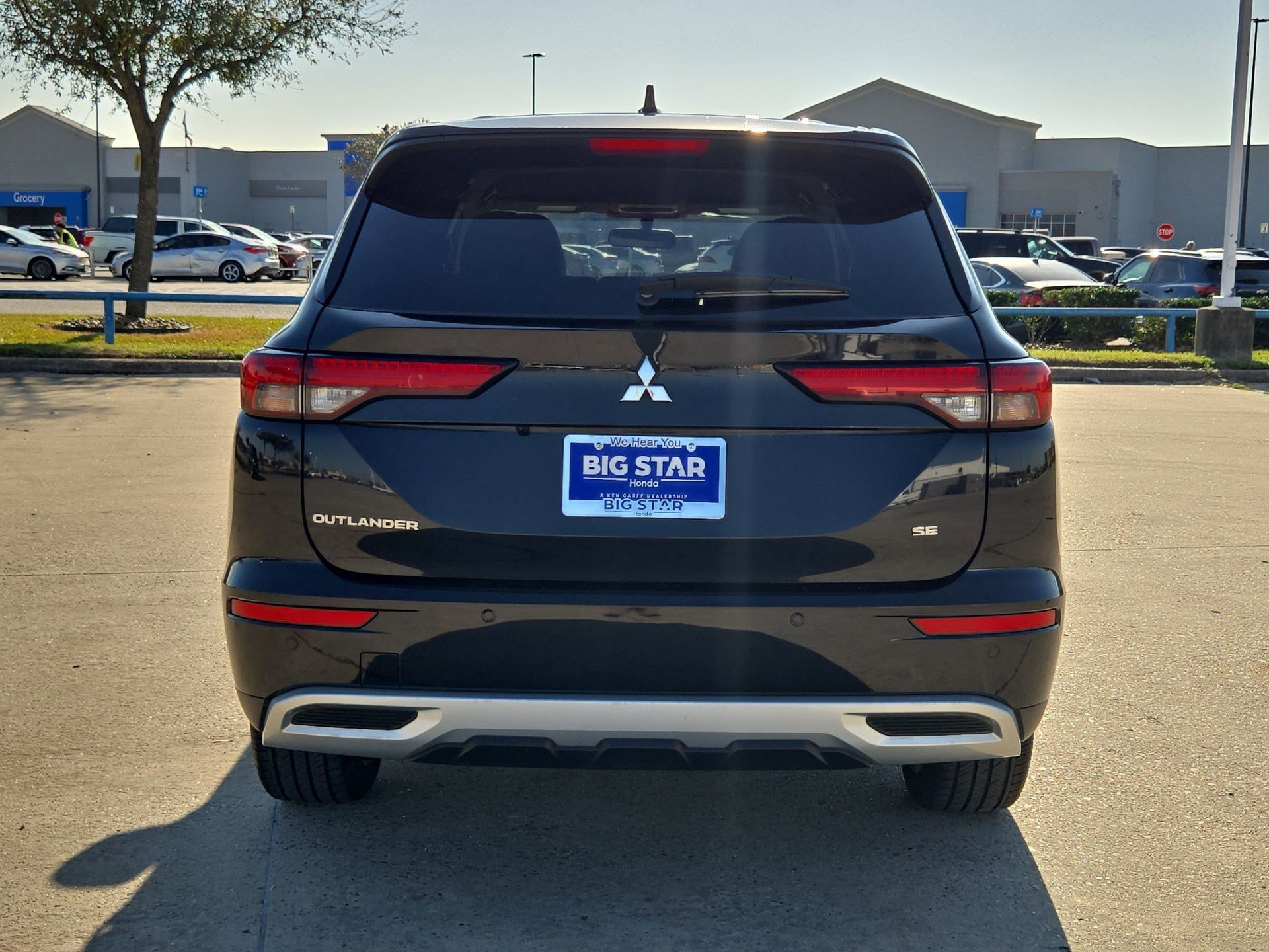 Used 2024 Mitsubishi Outlander SE image 5