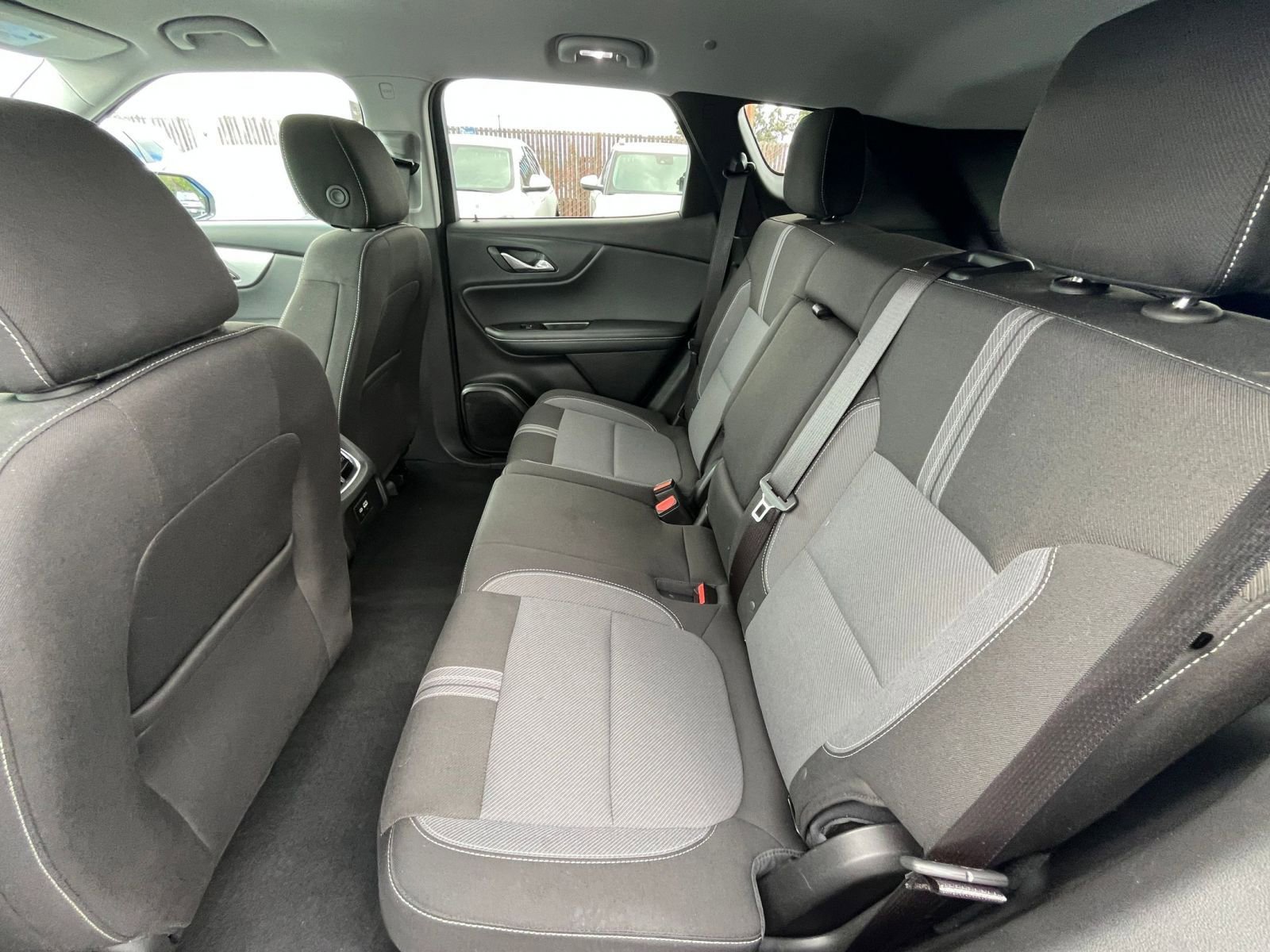 Used 2025 Chevrolet Blazer LT image 27