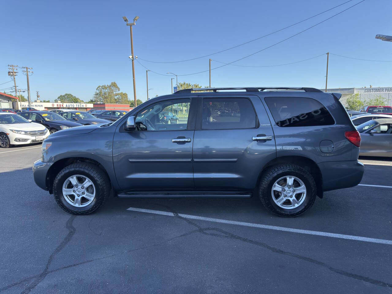 Used 2008 Toyota Sequoia Limited AWD/4WD image 6