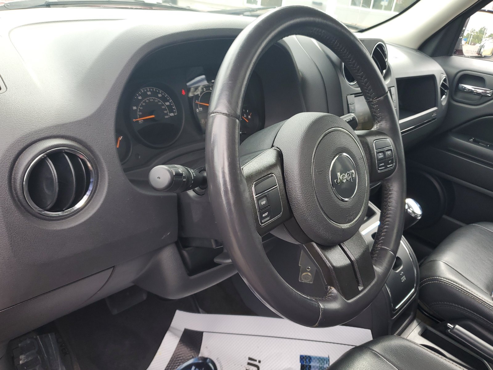 Used 2017 Jeep Patriot High Altitude AWD/4WD image 19