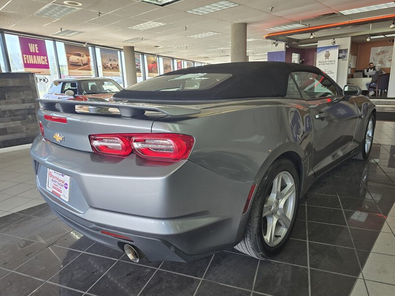 Used 2023 Chevrolet Camaro LT RWD image 11