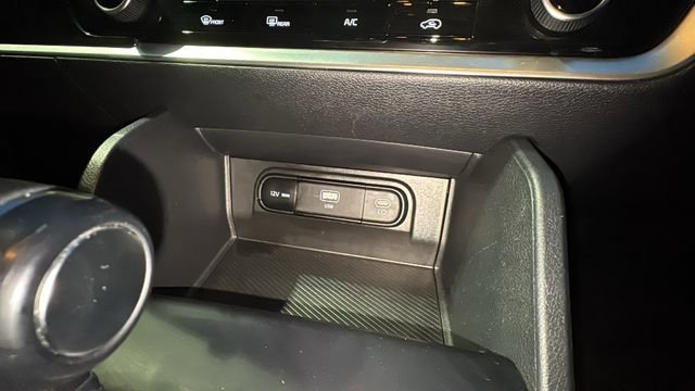 Used 2024 Kia Sportage LX image 21