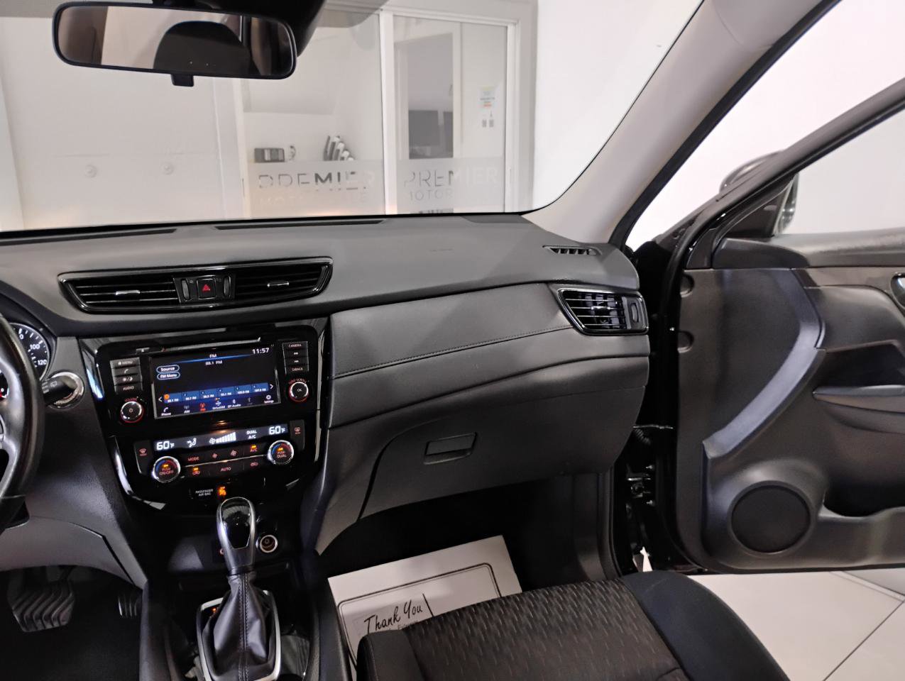 Used 2019 Nissan Rogue SV FWD image 34