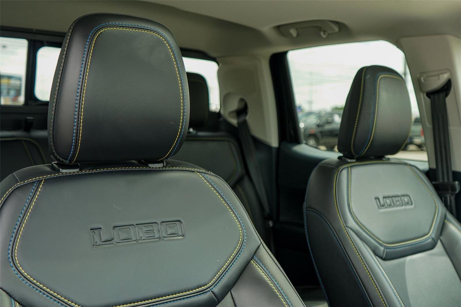 Used 2025 Ford Maverick Lobo image 30