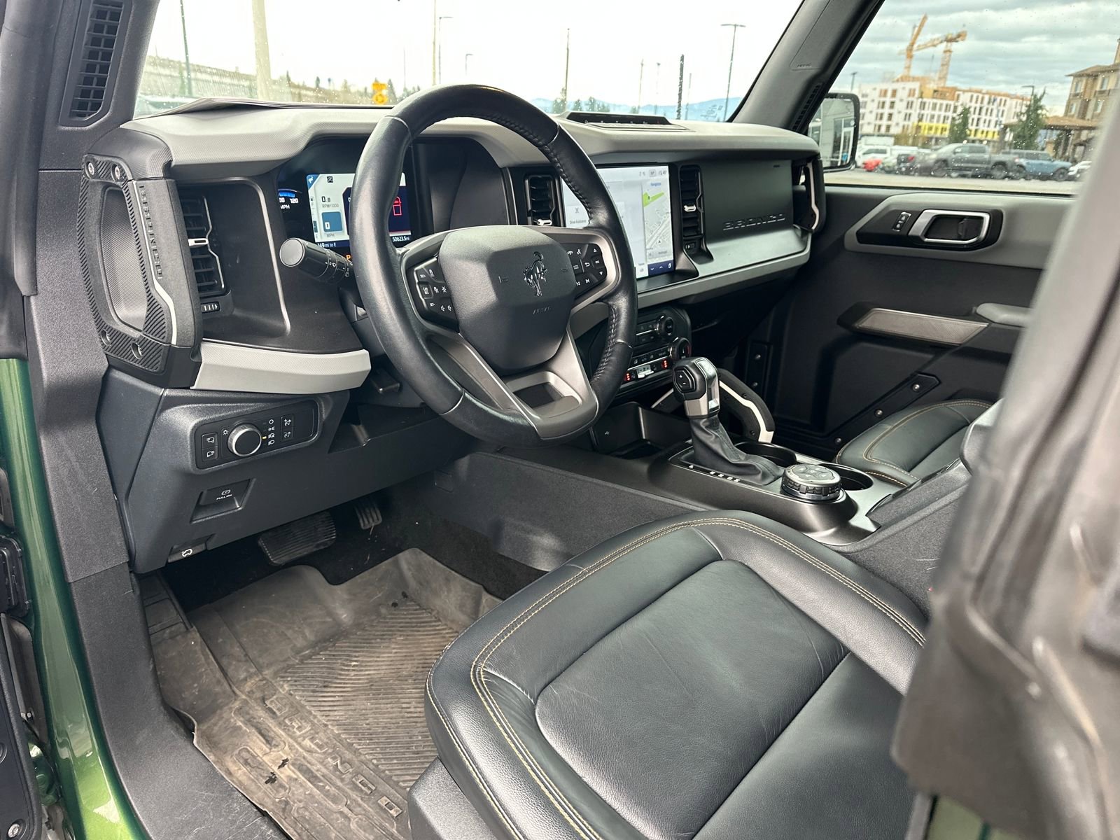 Used 2022 Ford Bronco Badlands image 9