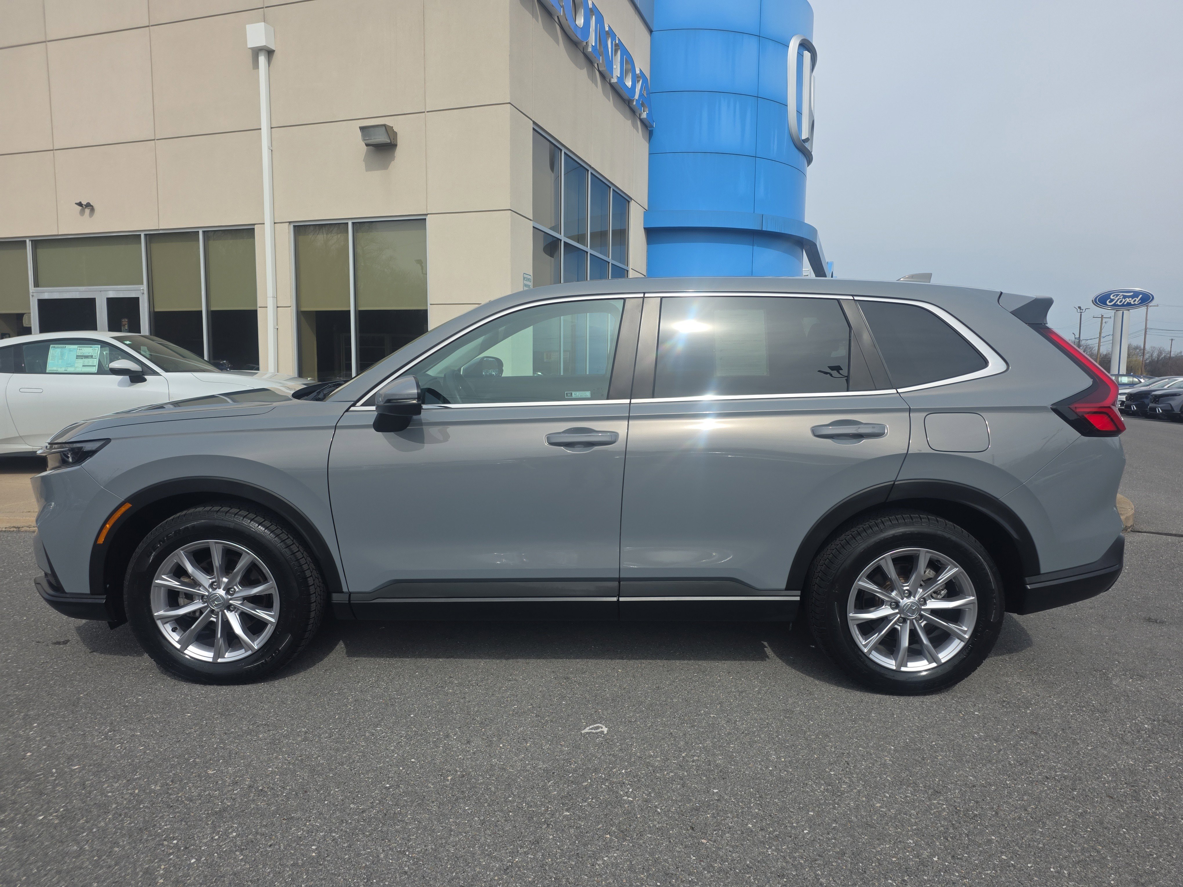 Used 2024 Honda CR-V EX image 8