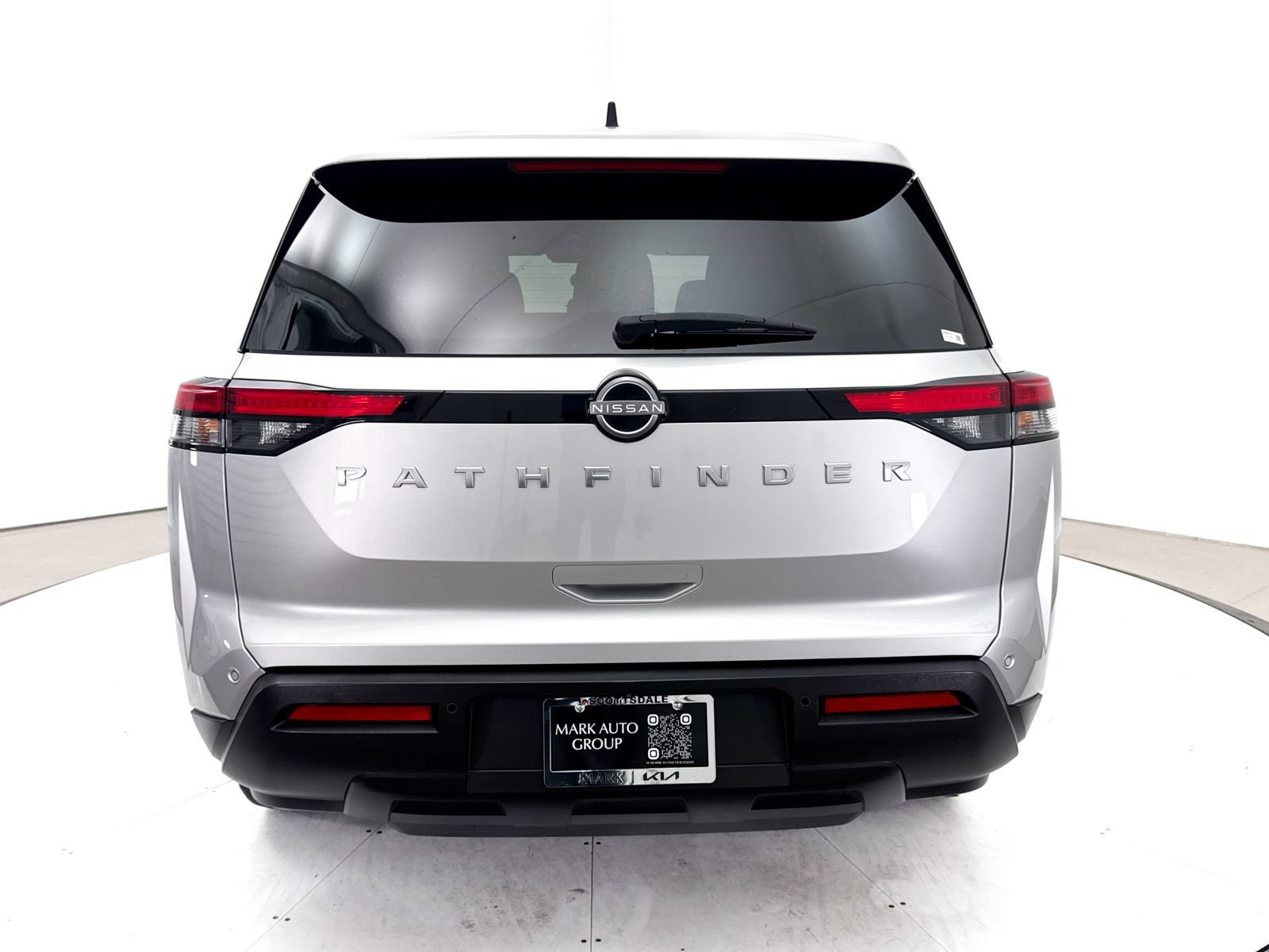 Used 2024 Nissan Pathfinder S FWD image 17