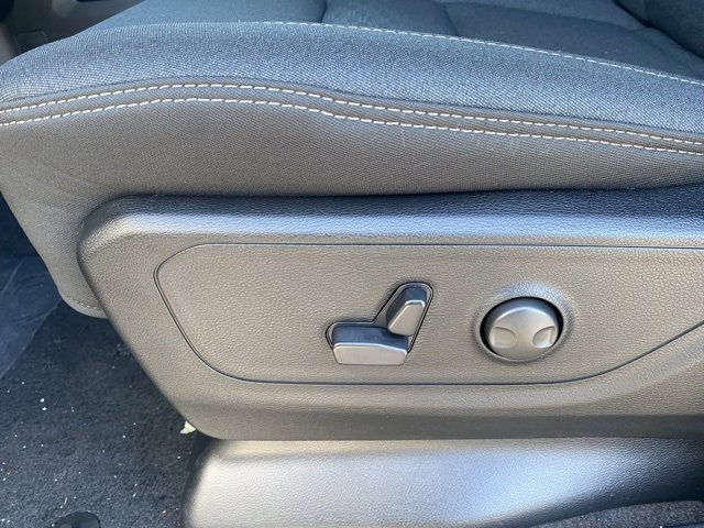 New 2026 RAM 1500 4x4 Crew Cab image 16