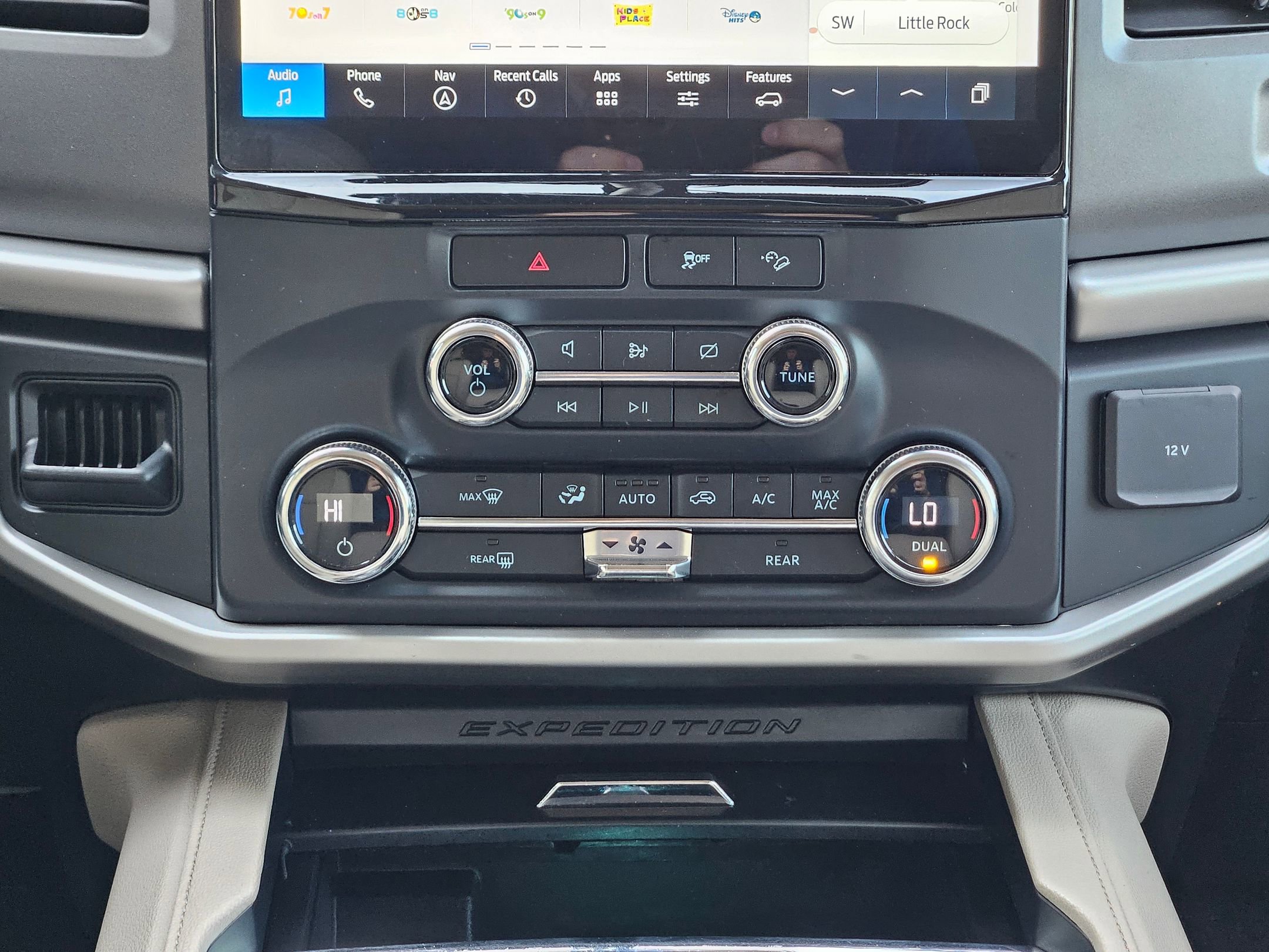 Used 2022 Ford Expedition Max XLT image 13