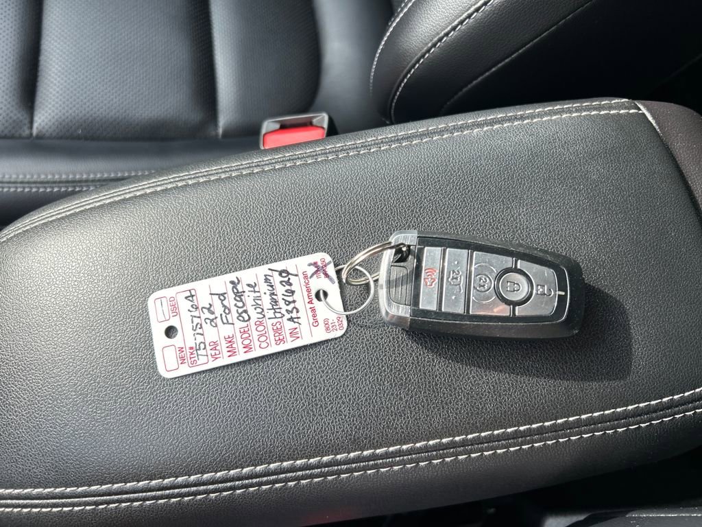 Used 2022 Ford Escape Titanium image 32