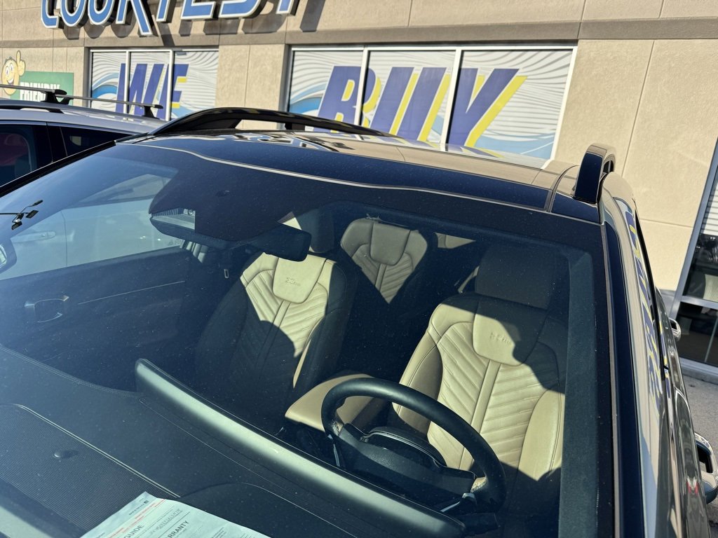 Used 2025 Kia Sorento SX Prestige w/ Olive Brown Leather Package image 10