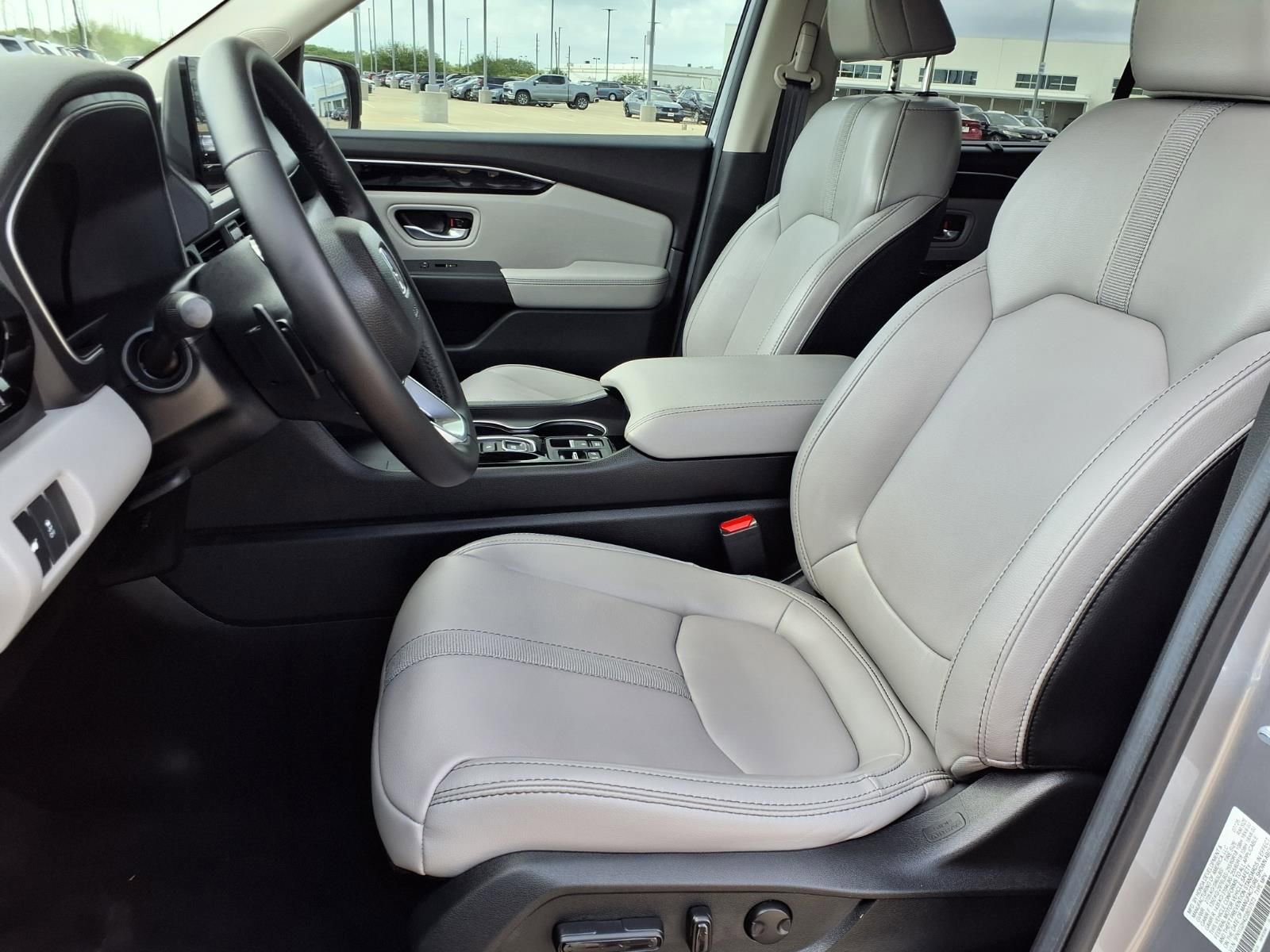 Used 2025 Honda Pilot EX-L image 24