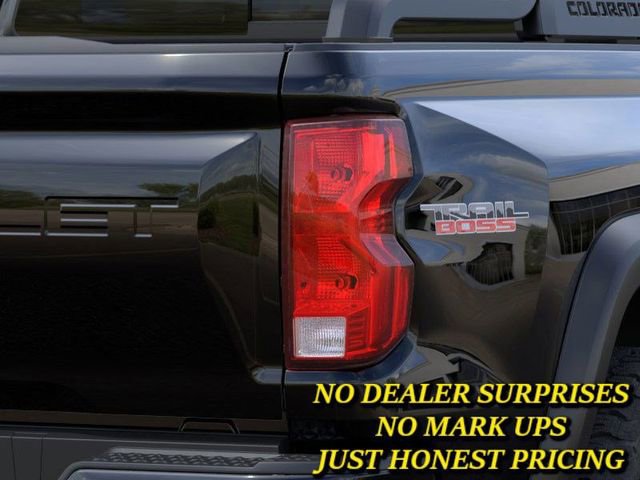 New 2026 Chevrolet Colorado Trail Boss w/ Midnight Edition AWD/4WD image 11