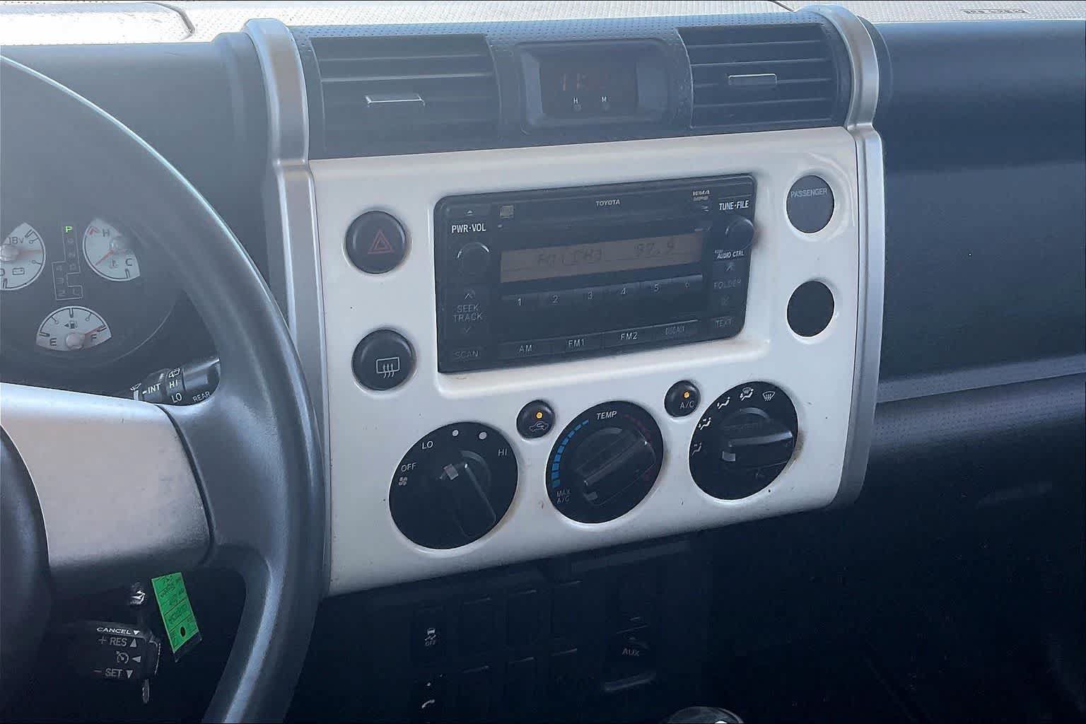 Used 2010 Toyota FJ Cruiser 2WD image 12