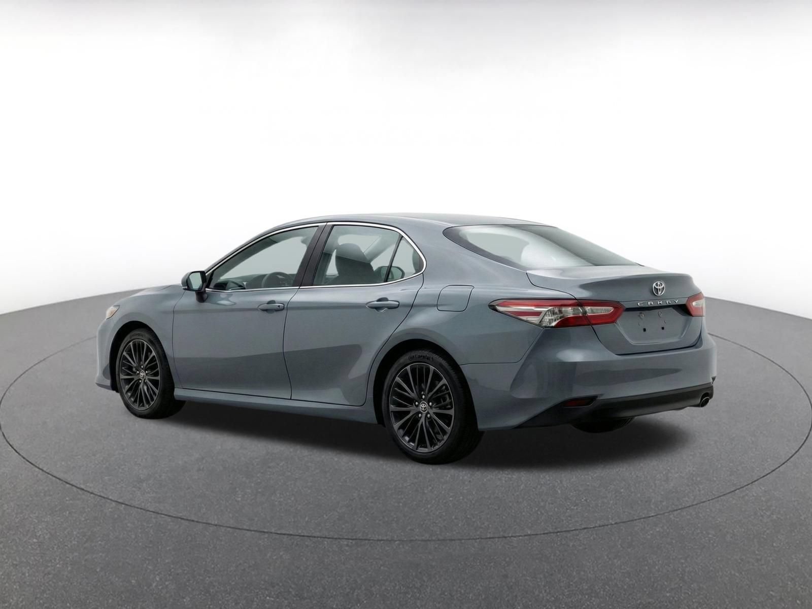Used 2026 Toyota Camry SE FWD image 7