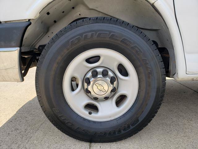 Used 2016 Chevrolet Express 3500 LT w/ LT Preferred Equipment Group RWD image 27