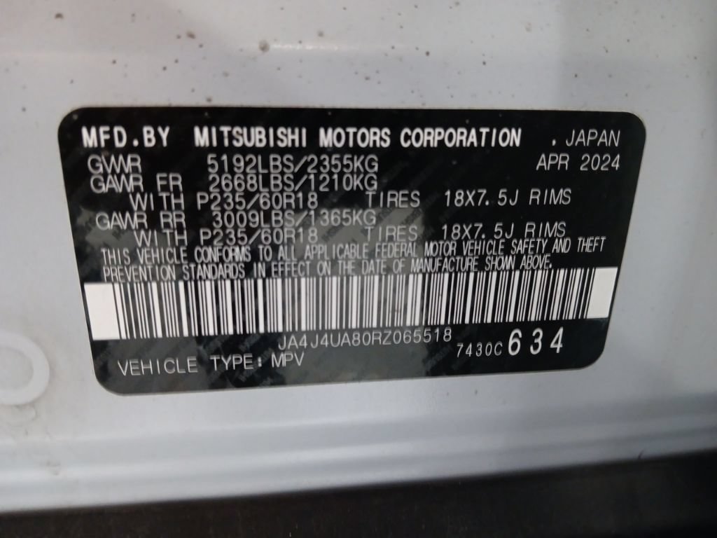 Used 2024 Mitsubishi Outlander ES AWD/4WD image 3