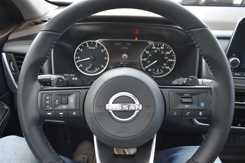 Used 2023 Nissan Rogue SV w/ SV Premium B Package AWD/4WD image 15