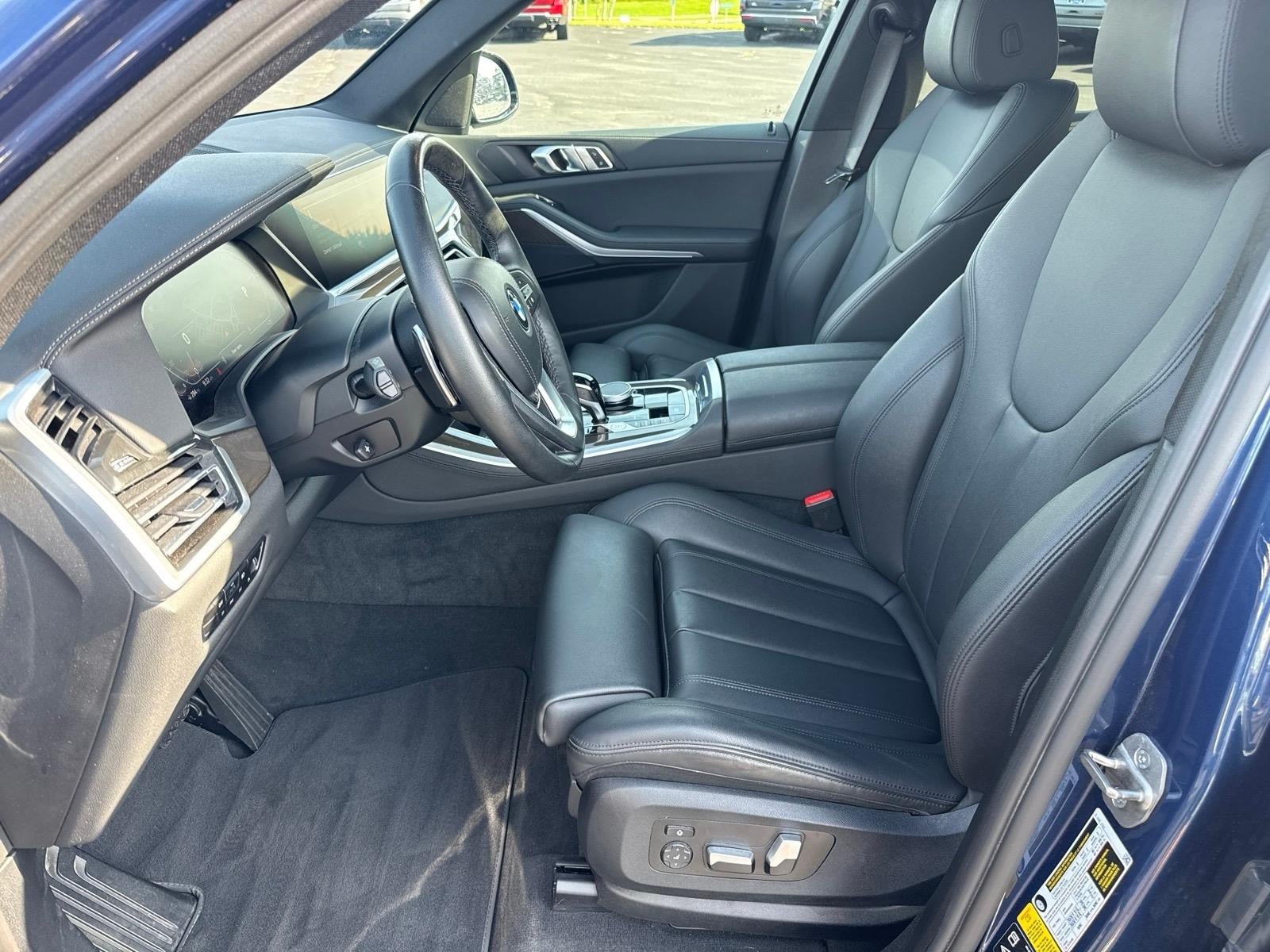 Used 2022 BMW X5 xDrive40i w/ Premium Package AWD/4WD image 6