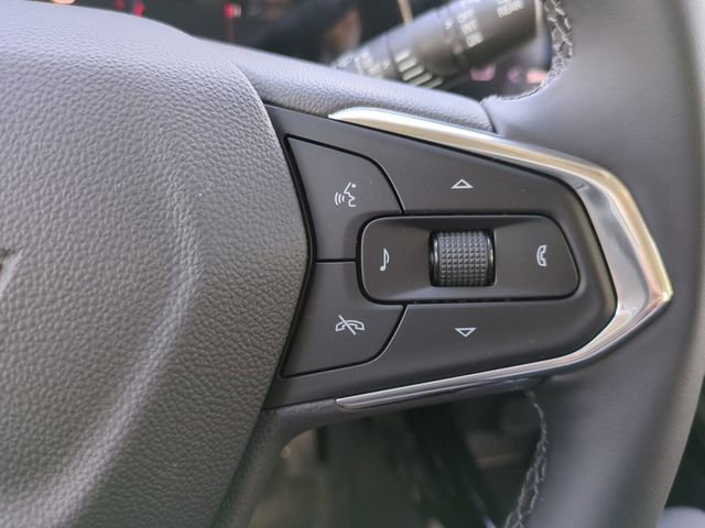 New 2026 Chevrolet Trax LT w/ Driver Confidence Package FWD image 24